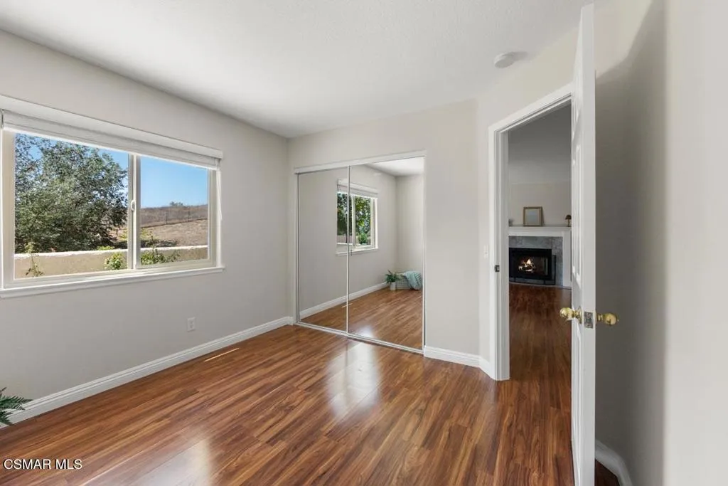 501 Dorado Court, Oak Park, California 91377 home-pic-24