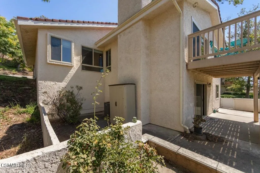 501 Dorado Court, Oak Park, California 91377 home-pic-28