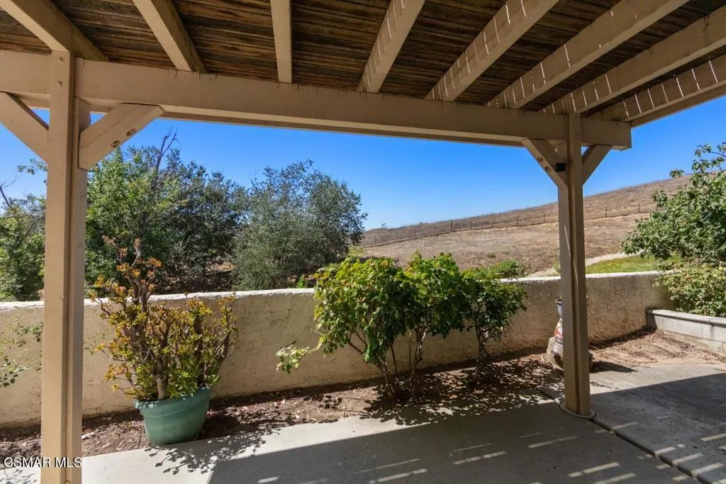 501 Dorado Court, Oak Park, California 91377 home-pic-26