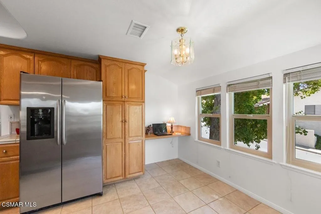 501 Dorado Court, Oak Park, California 91377 home-pic-14