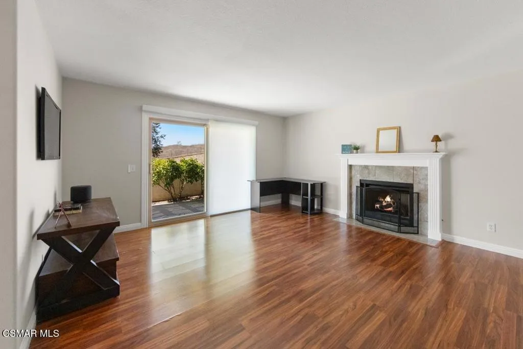 501 Dorado Court, Oak Park, California 91377 home-pic-20