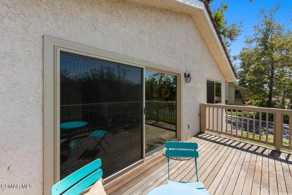 501 Dorado Court, Oak Park, California 91377 home-pic-19