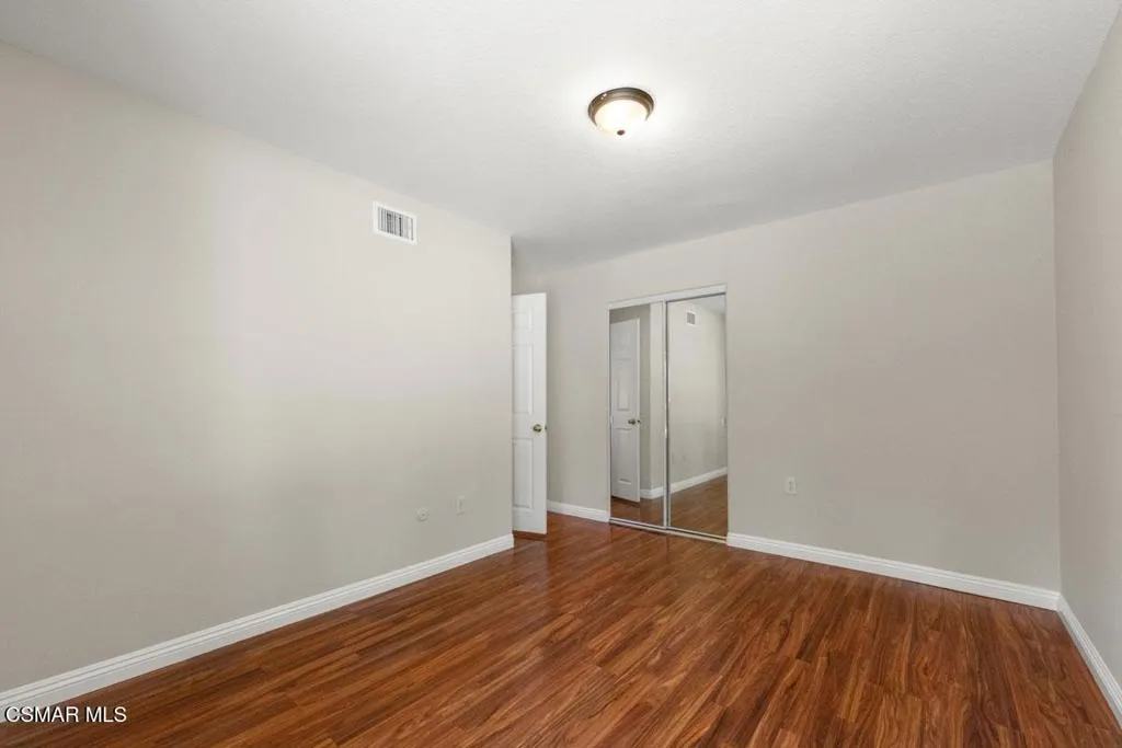 501 Dorado Court, Oak Park, California 91377 home-pic-9
