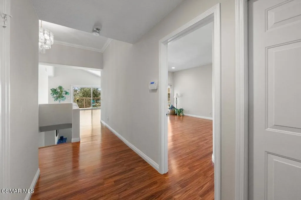 501 Dorado Court, Oak Park, California 91377 home-pic-2