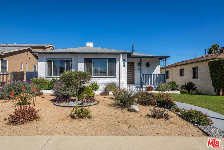 9806 S Van Ness Avenue, Los Angeles, California 90047