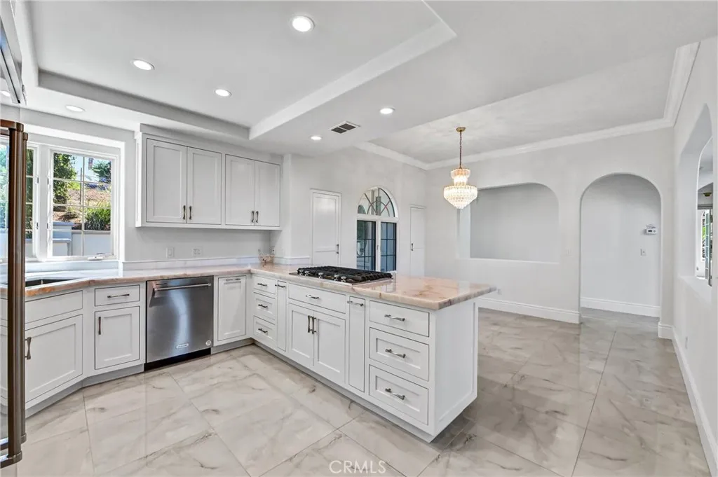 3523 Ryan Drive, Escondido, California 92025 home-pic-10