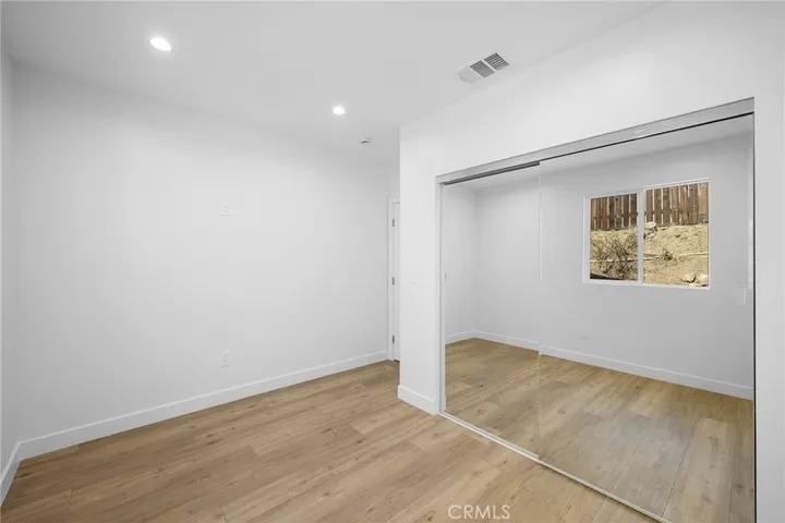 841 Irving Dr 101, Burbank, California 91504