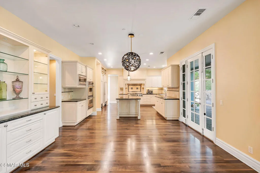3298 Wisdom Court, Simi Valley, California 93063 home-pic-11