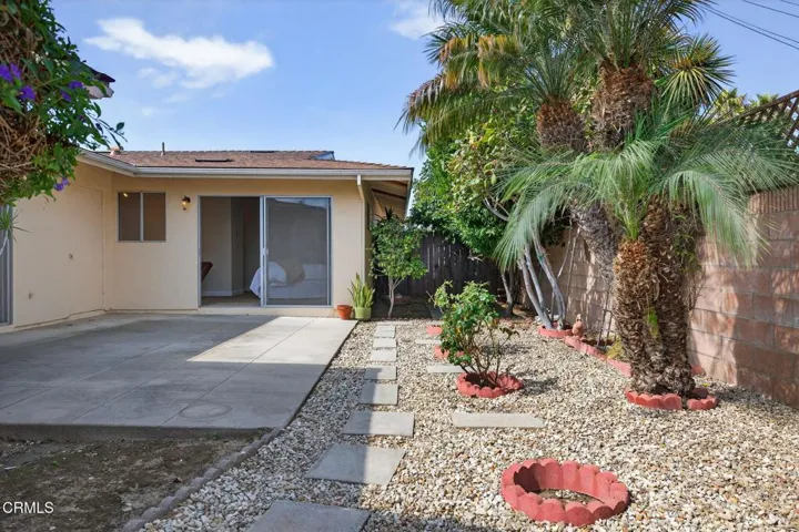 57-web-or-mls-053_UpmarketMedia-317EGar-