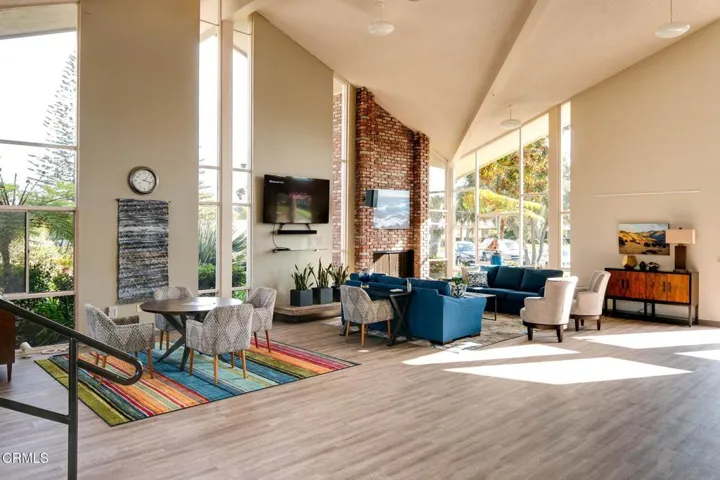 43-web-or-mls-Clubhouse