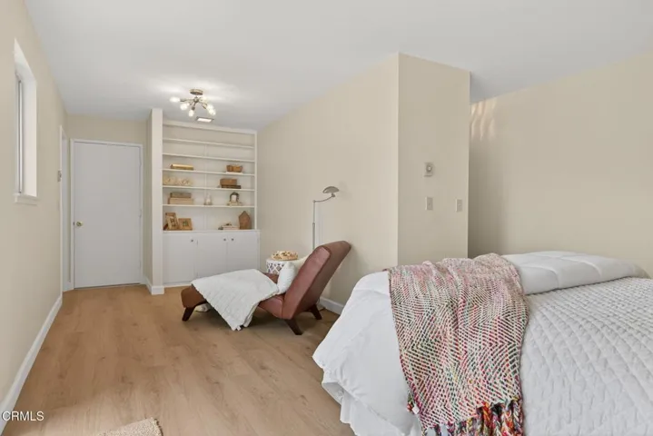 46-web-or-mls-029_UpmarketMedia-317EGar-