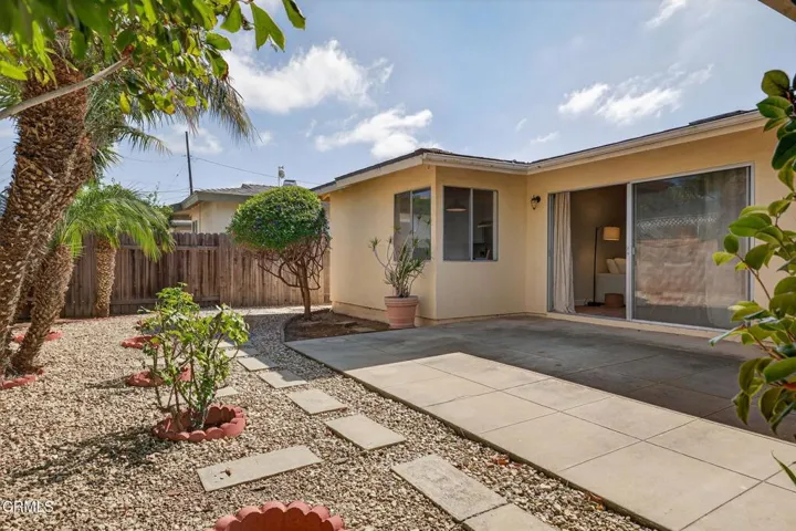 56-web-or-mls-052_UpmarketMedia-317EGar-