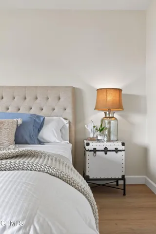 32-web-or-mls-015_UpmarketMedia-317EGar-