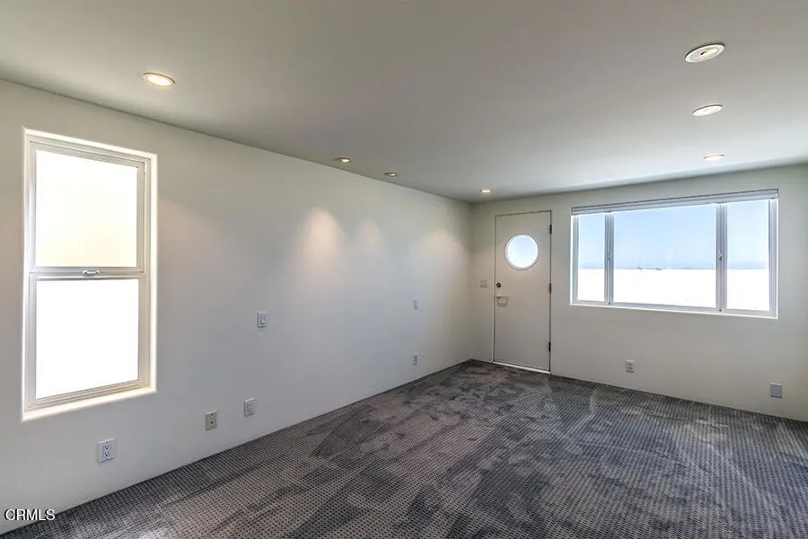 3405 Ocean Drive, Oxnard, California 93035 home-pic-8