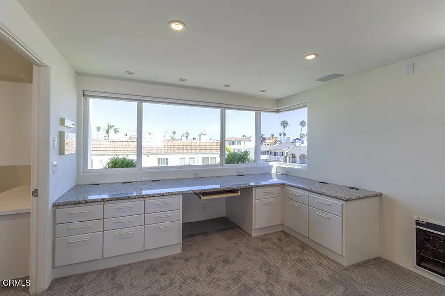 3405 Ocean Drive, Oxnard, California 93035 home-pic-37