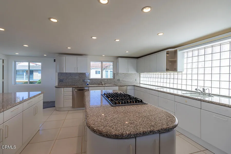 3405 Ocean Drive, Oxnard, California 93035 home-pic-21