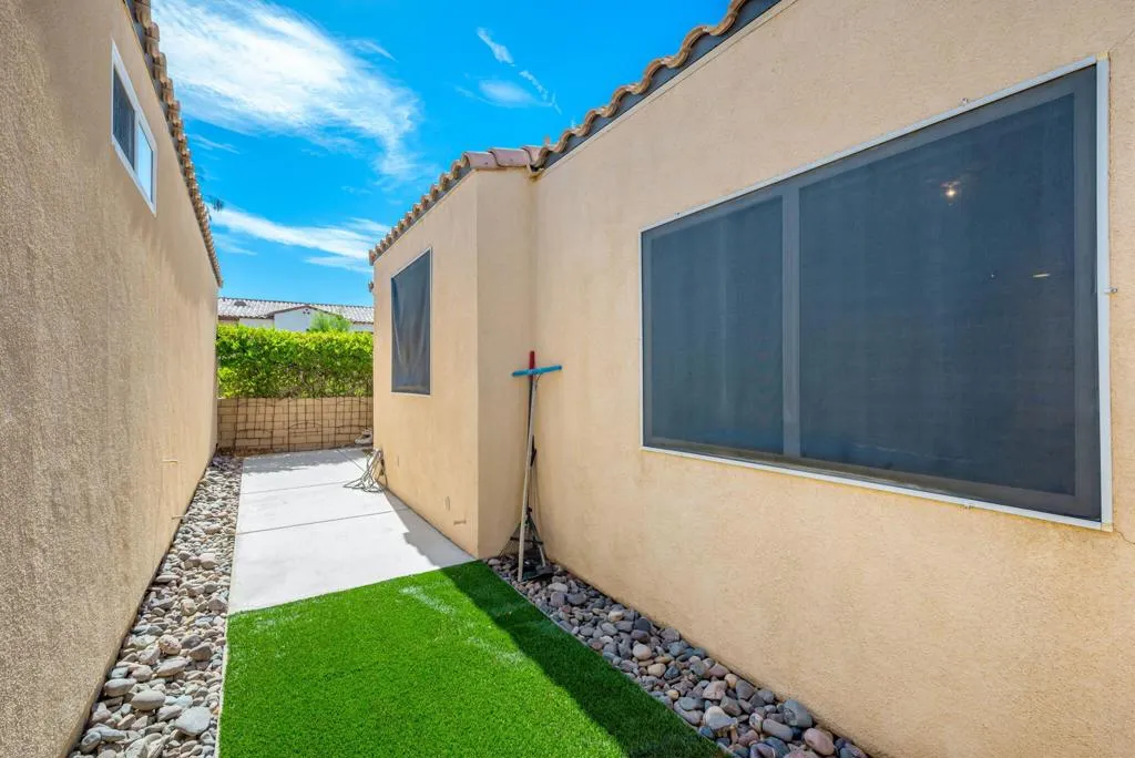 47635 Soft Moonlight, La Quinta, California 92253 home-pic-19