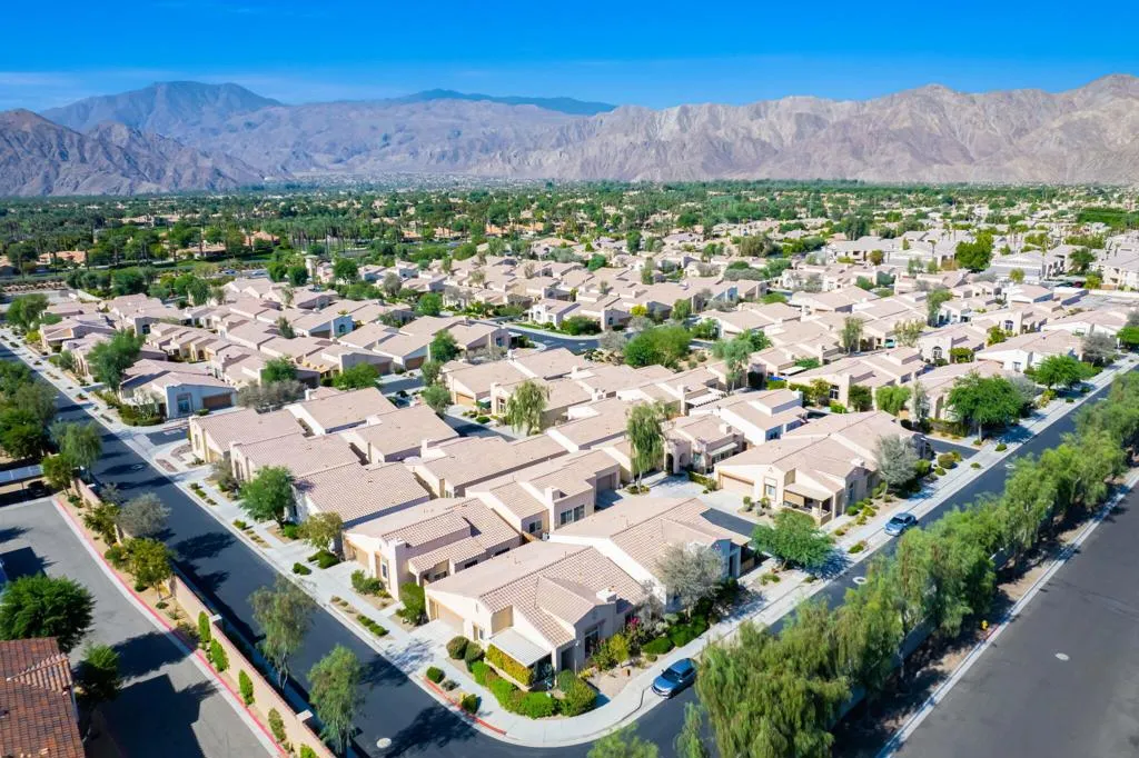 47635 Soft Moonlight, La Quinta, California 92253 home-pic-24