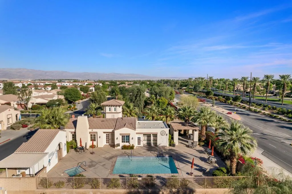 47635 Soft Moonlight, La Quinta, California 92253 home-pic-27