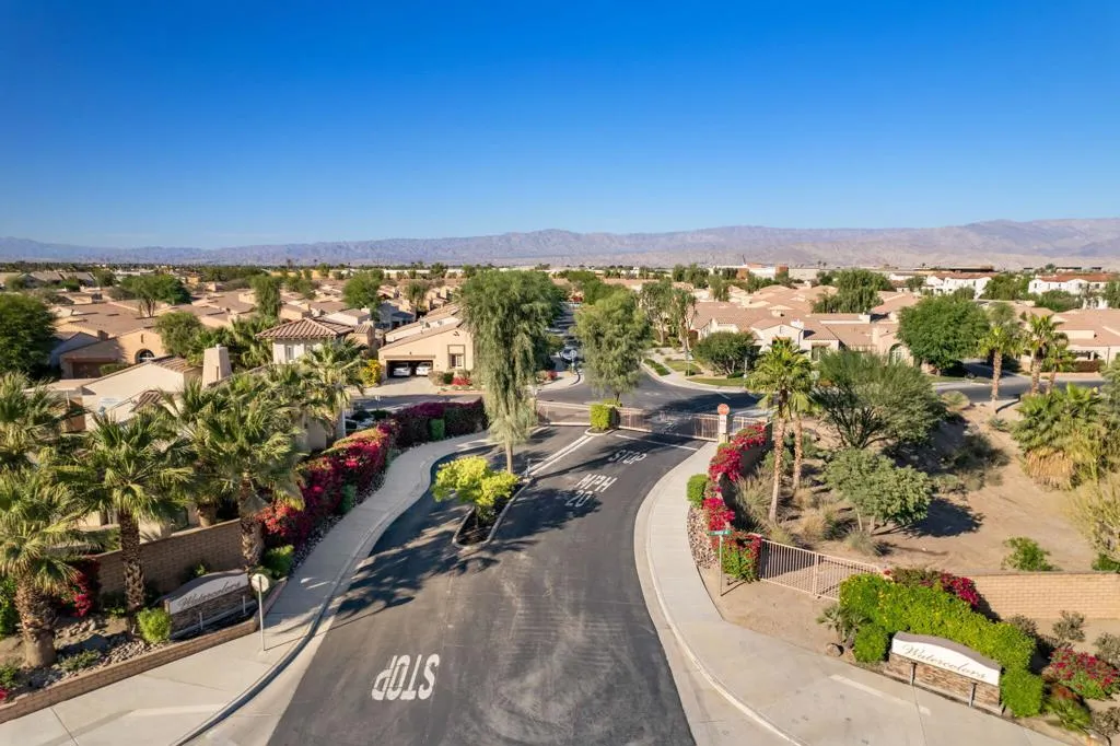 47635 Soft Moonlight, La Quinta, California 92253 home-pic-25