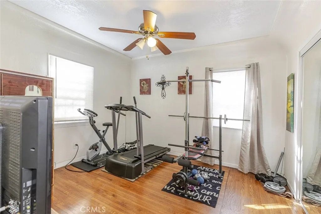 8110 S Halldale Avenue, Los Angeles, California 90047 home-pic-10