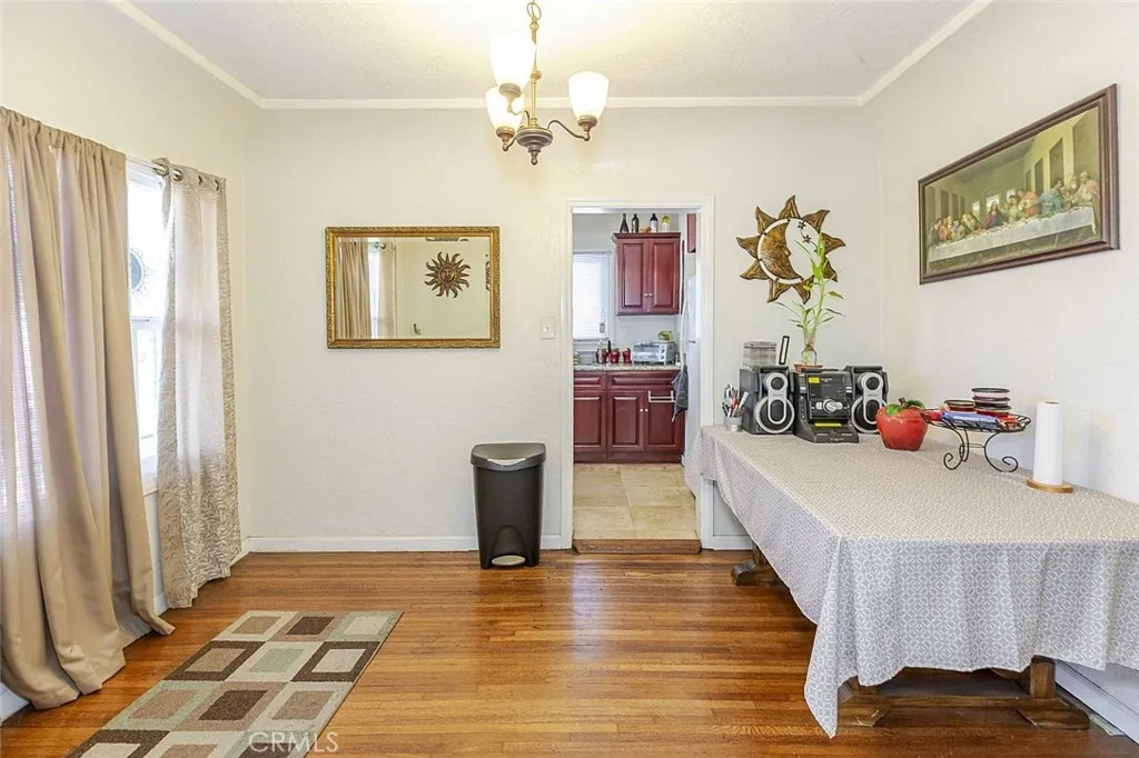 8110 S Halldale Avenue, Los Angeles, California 90047 home-pic-6