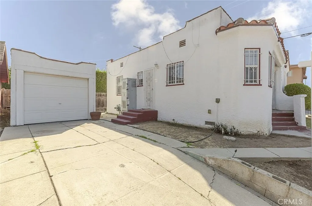 8110 S Halldale Avenue, Los Angeles, California 90047 home-pic-20