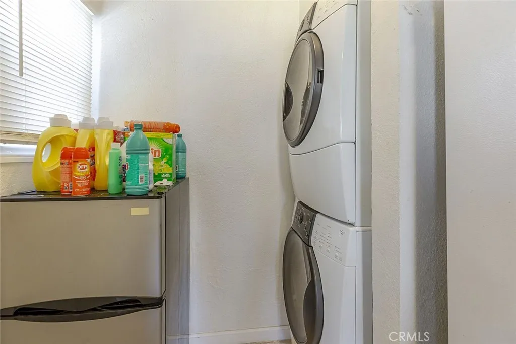 8110 S Halldale Avenue, Los Angeles, California 90047 home-pic-17