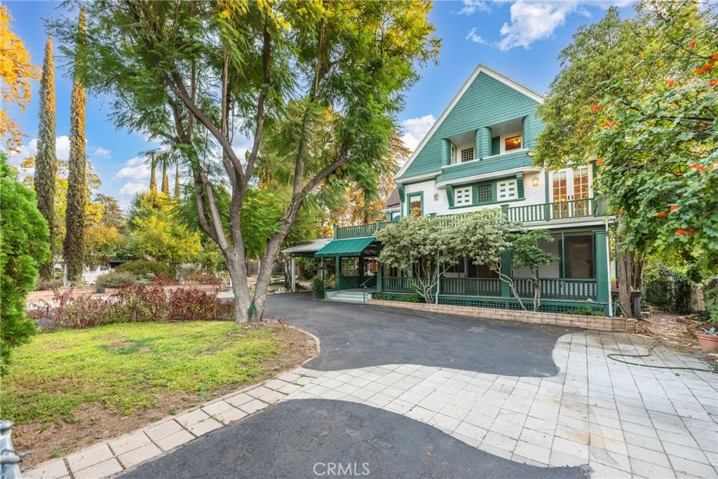 1228 S Center Street, Redlands, California 92373 home-pic-0