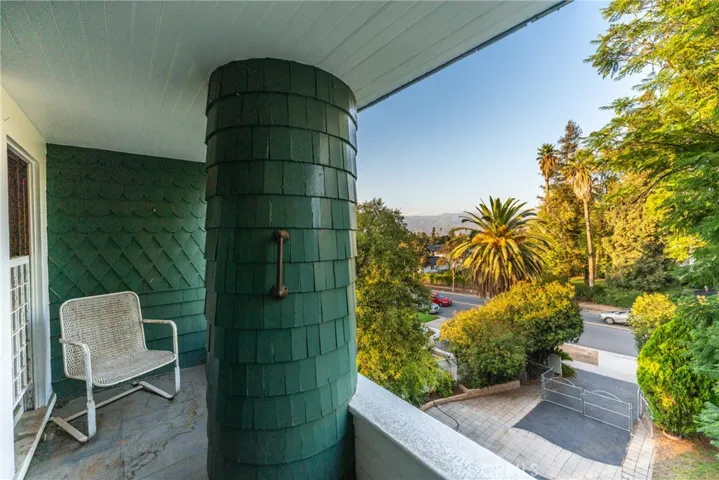 1228 S Center Street, Redlands, California 92373