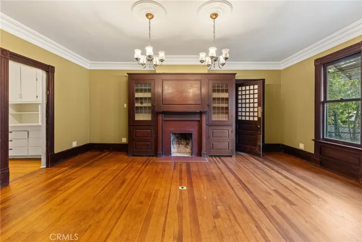 1228 S Center Street, Redlands, California 92373