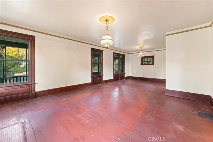 1228 S Center Street, Redlands, California 92373