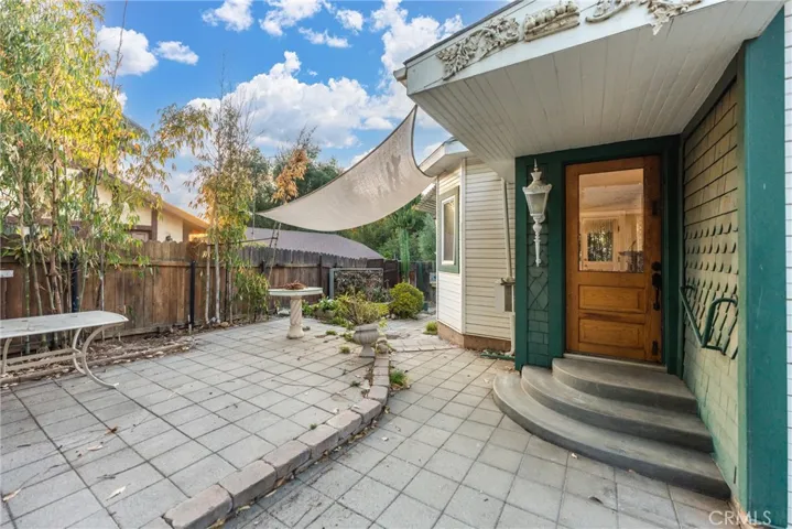 1228 S Center Street, Redlands, California 92373
