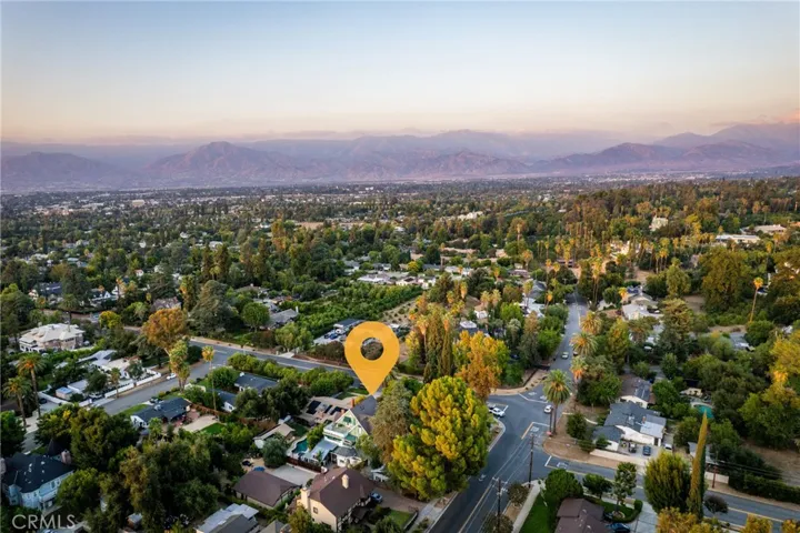 1228 S Center Street, Redlands, California 92373