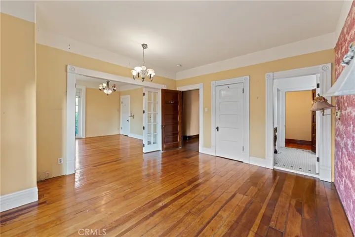 1228 S Center Street, Redlands, California 92373