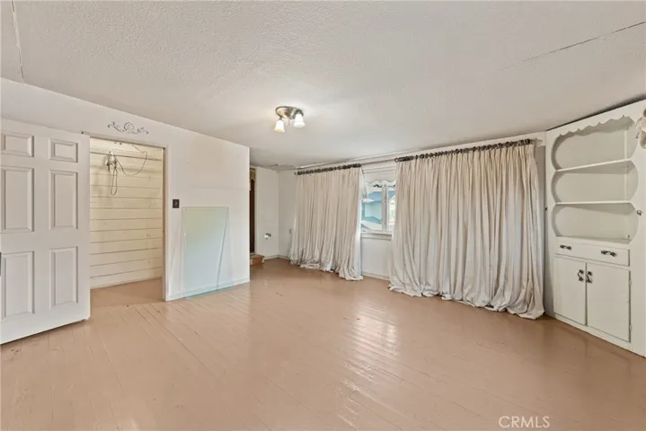 1228 S Center Street, Redlands, California 92373