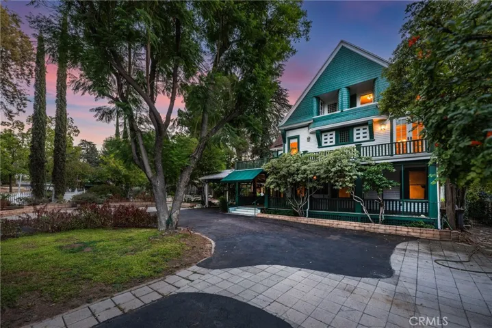 1228 S Center Street, Redlands, California 92373