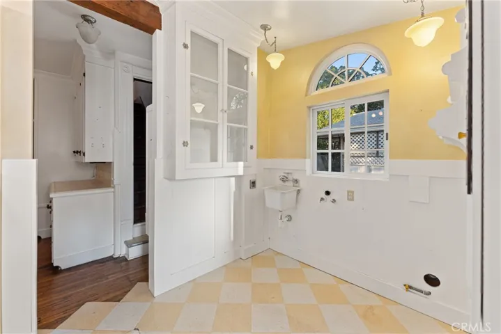 1228 S Center Street, Redlands, California 92373