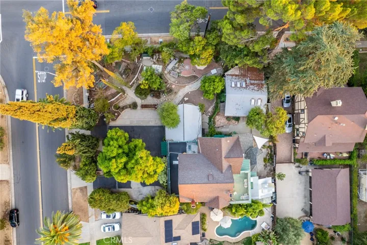 1228 S Center Street, Redlands, California 92373