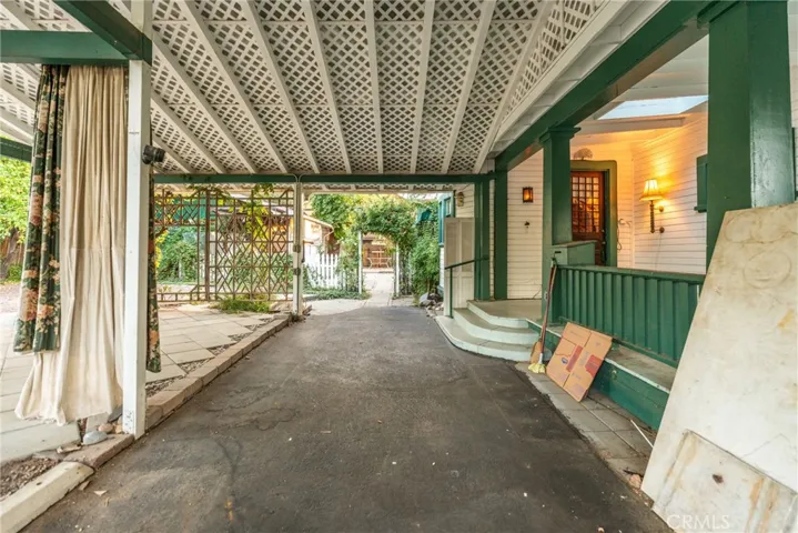 1228 S Center Street, Redlands, California 92373