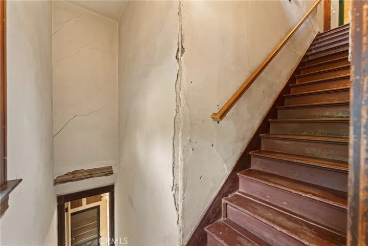 1228 S Center Street, Redlands, California 92373