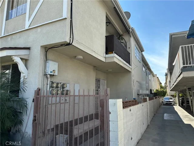 810 810 E Lomita, Glendale, California 91205