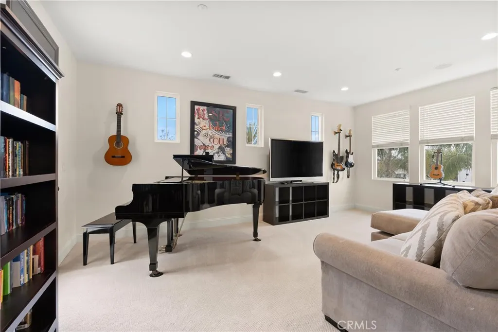 21 Calle Vista Del Sol, San Clemente, California 92673 home-pic-37