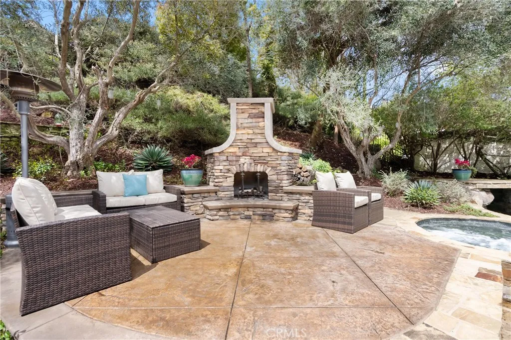 21 Calle Vista Del Sol, San Clemente, California 92673 home-pic-23