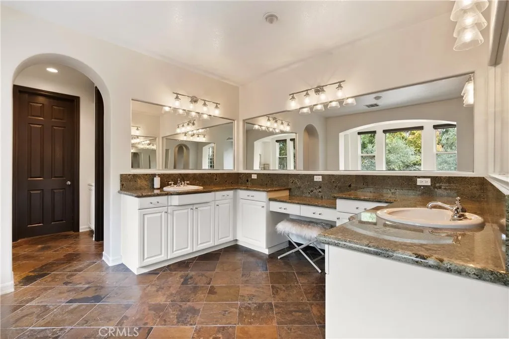 21 Calle Vista Del Sol, San Clemente, California 92673 home-pic-34