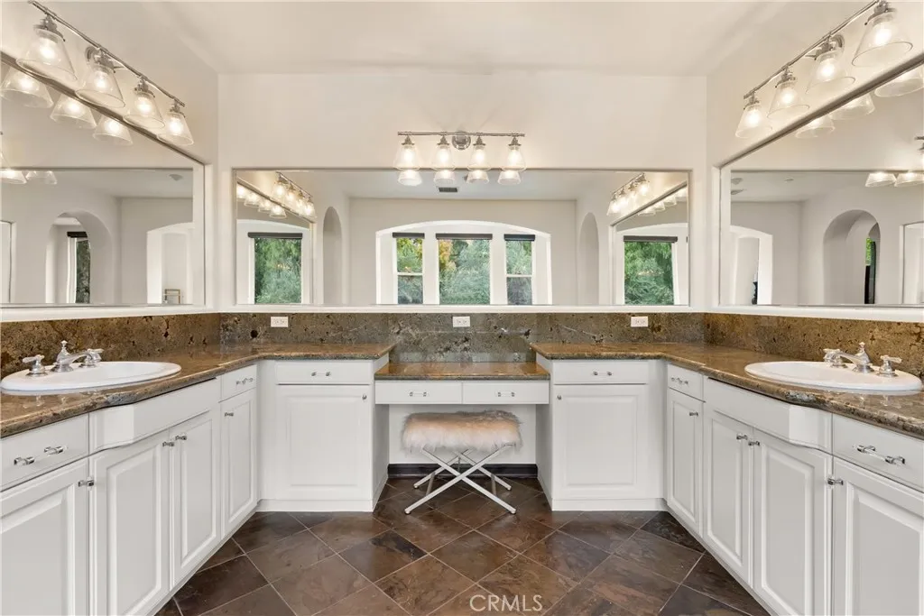 21 Calle Vista Del Sol, San Clemente, California 92673 home-pic-33