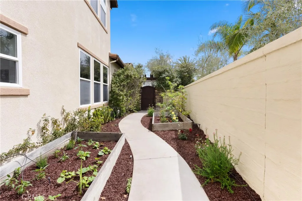 21 Calle Vista Del Sol, San Clemente, California 92673 home-pic-55