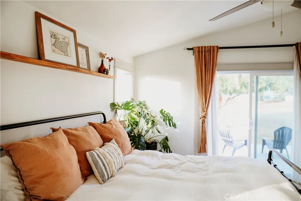 39220 Gray Squirrel Road, Temecula, California 92592 home-pic-23