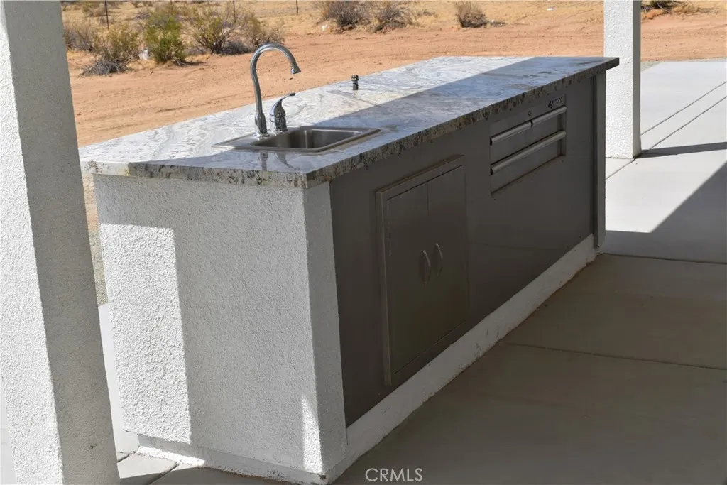 16944 Pauhaska Road, Apple Valley, California 92307 home-pic-28