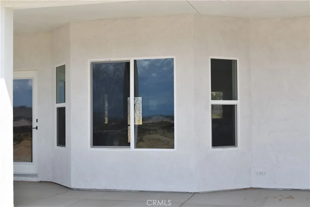 16944 Pauhaska Road, Apple Valley, California 92307 home-pic-27